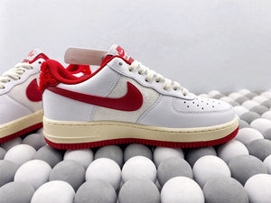 NK AF1 Low 07 LV8 - Sail/White/Red