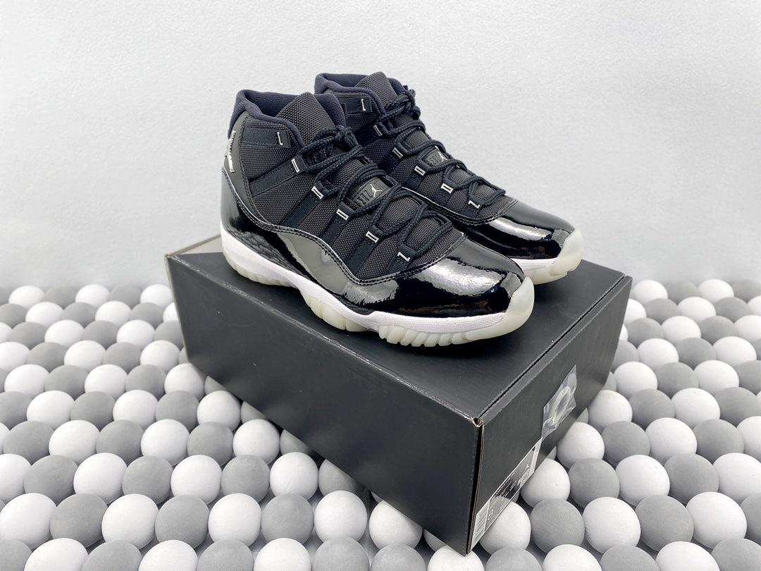 AJ 11 Retro "Jubilee" Black Silver