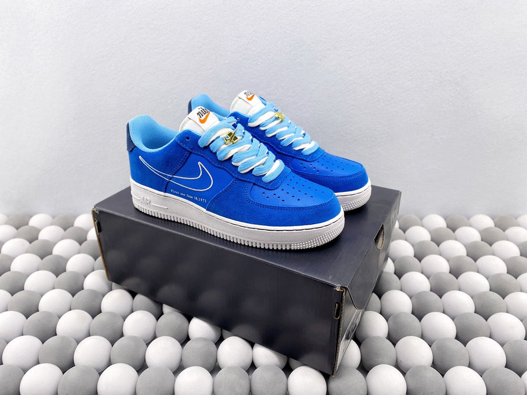 NK AF1 07 LV8 - Sky Blue/Gold Buckle