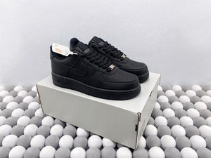 NK AF1 Low 07 - Triple Black 315122