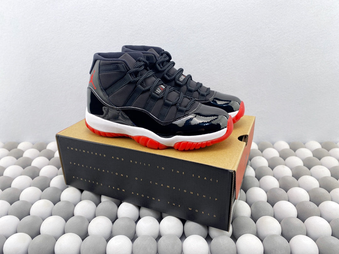 JORDN 11 Retro "Bred" Black/Red