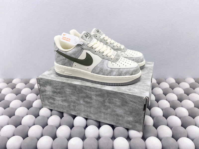 NK AF1 Low - White with Green Swoosh