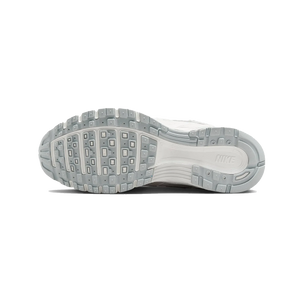 NK P-6000 'Summit White Vast Grey' (W)